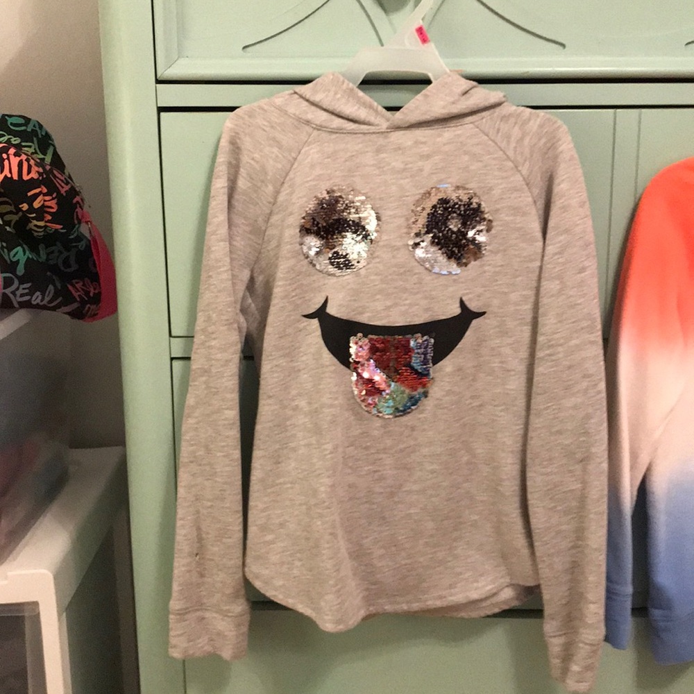 Sweatshirt